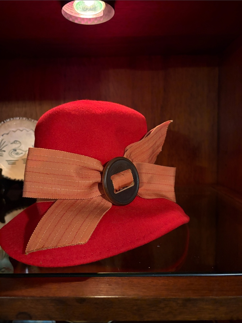 Neumann Endler Vintage Red 100% Wool Felt Hat w/Button Ribbon Bow Electa Cloche